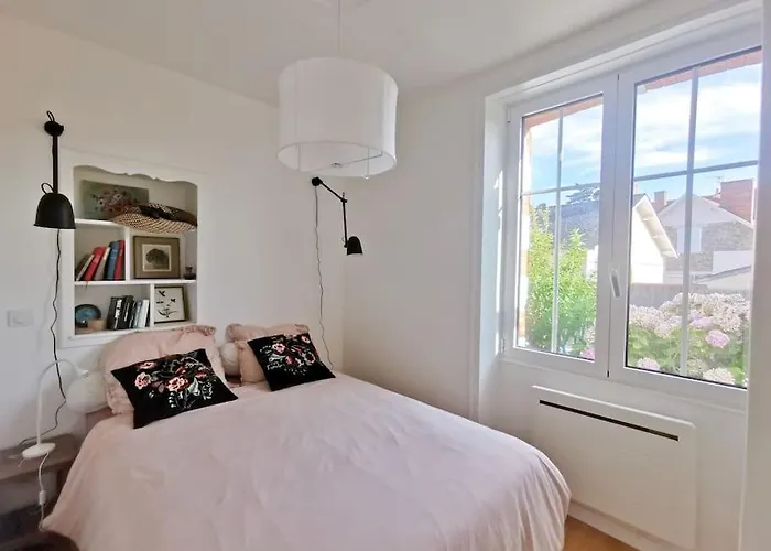 Au Coin Fleuri * 라 베르네리-앙-레츠